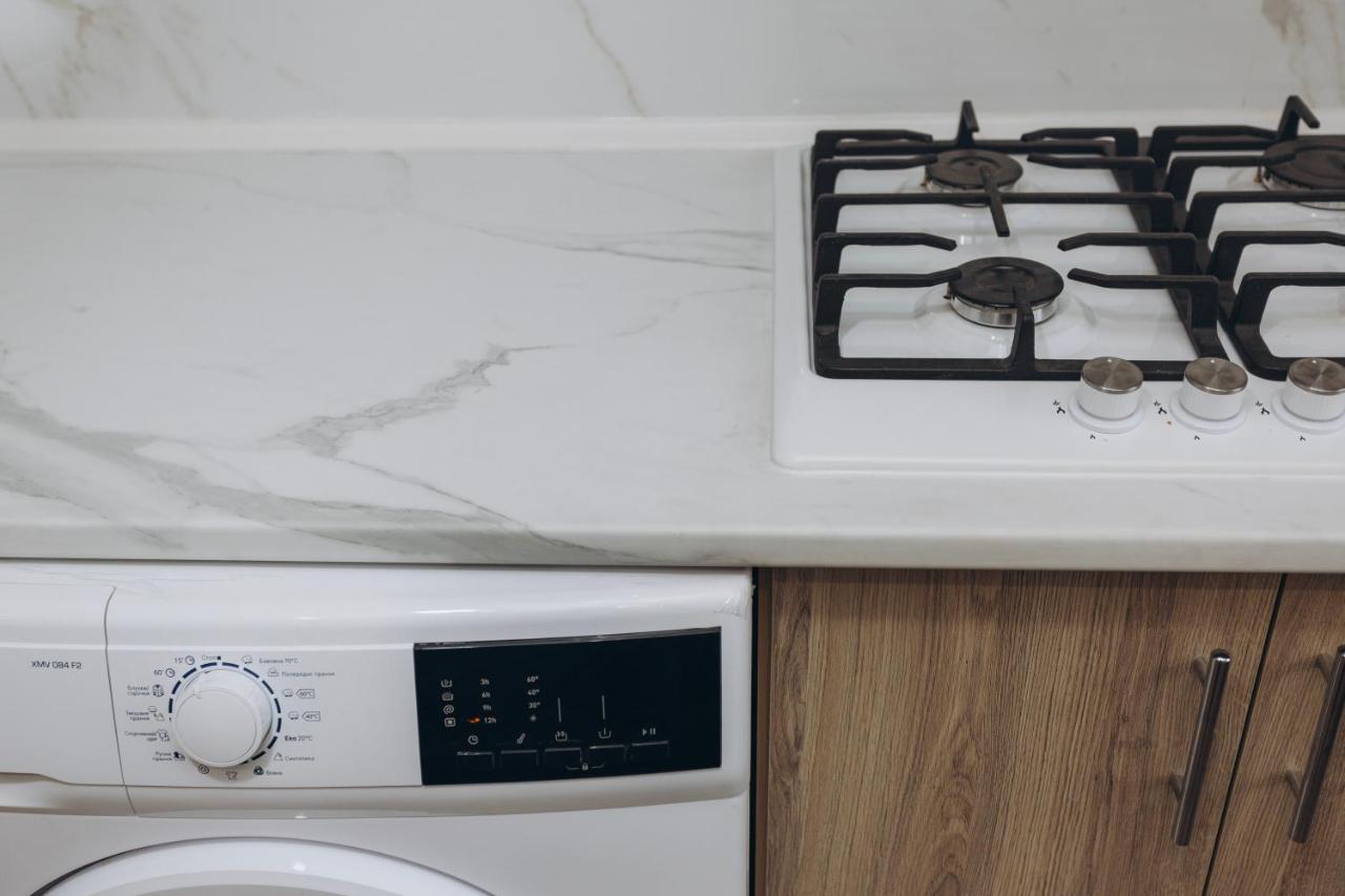 Luxe Apartments 5.26 Near Lavina 5 Floor Суми Екстериор снимка